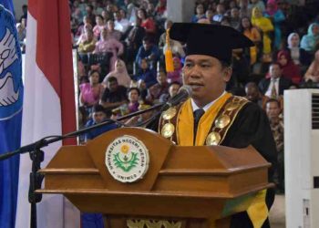 Inilah Pesan Rektor Unimed Ketika Mewisuda 1531 Lulusan