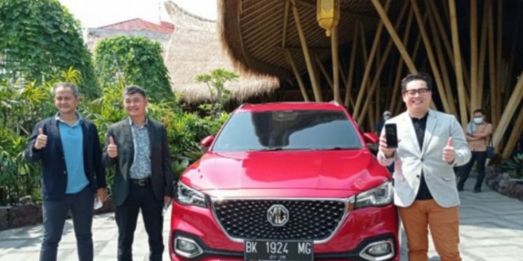 MG HS i-SMART Resmi Mengaspal di Medan