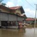 PT SMA Bantu Korban Banjir di Teluk Panji