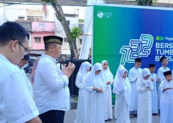 Pegadaian Medan Bagi-bagi Takjil Gratis dan Santuni Anak Panti Asuhan