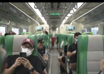 KAI Bandara Perbolehkan Penumpang Berbuka Puasa di Dalam Kereta
