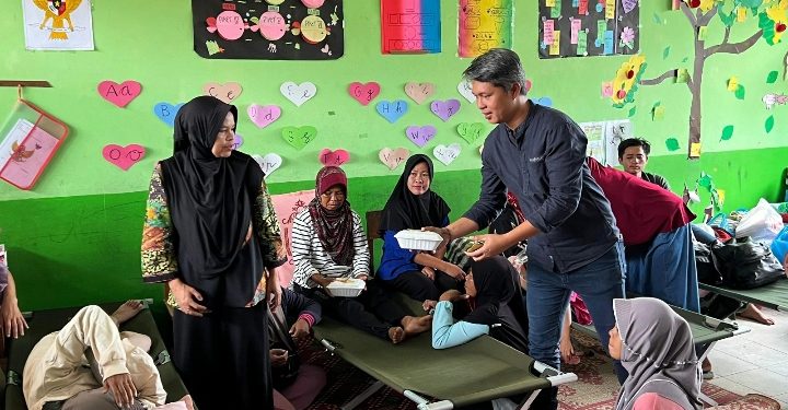 Indosat Ooredoo Hutchison Beri Bantuan Untuk Masyarakat Korban Bencana Banjir Lahar Dingin di Sumatera Barat