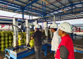 Pertamina Patra Niaga Sidak SPPBE Provinsi Riau Untuk Pastikan Pengisian LPG Sesuai Standar