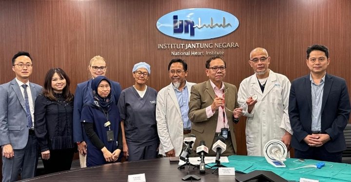 Institut Jantung Negara Perkenalkan Defibrilator Ekstravaskular Yang Unik Untuk Obati Pasien Dengan Ritme Jantung Abnormal