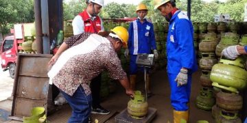 Pastikan Isi LPG 3 Kg Sesuai, Pertamina Patra Niaga Cek Berkala SPBE di Sumut