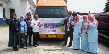UMKM Mitra Binaan Pertamina Raja Patin Ekspor Perdana Kerupuk Kulit Ikan Patin ke Malaysia