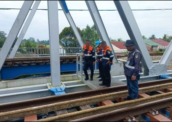 KAI Sumut Terus Melakukan Pergantian Bantalan Kayu ke Sintetis Dukung Kelestarian Lingkungan