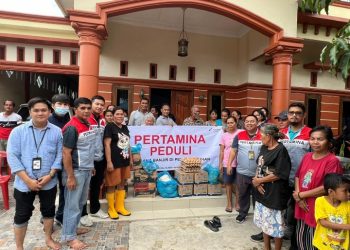 Pertamina Salurkan Ratusan Paket Sembako Ringankan Beban Korban Banjir di Medan