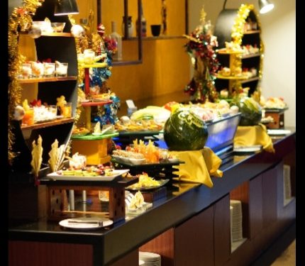 Yuk ke Hotel Santika Premiere Dyandra Medan, Ada Country Dinner Buffet