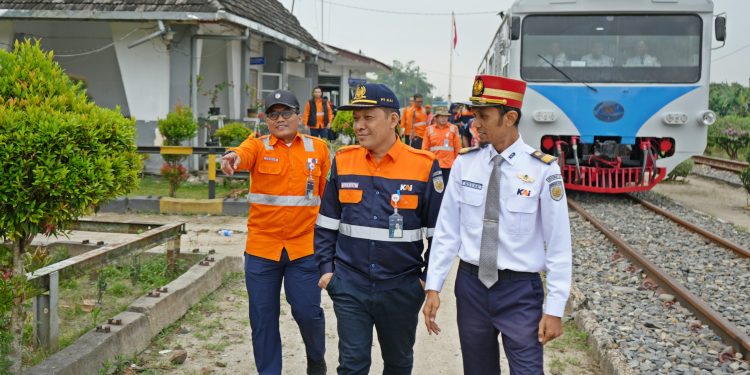 Manajemen KAI Sumut Cek Lintas Medan – Rantau Prapat Untuk Pastikan Keselamatan dan Pelayanan Kereta Api Angkutan Lebaran