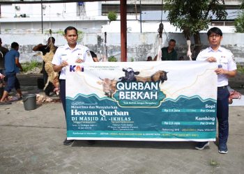 KAI Divre I Sumut Bagikan Ratusan Bingkisan Kurban