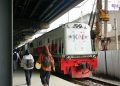 PT Railink Ingatkan Masyarakat Untuk Tidak Melempar Kereta Api