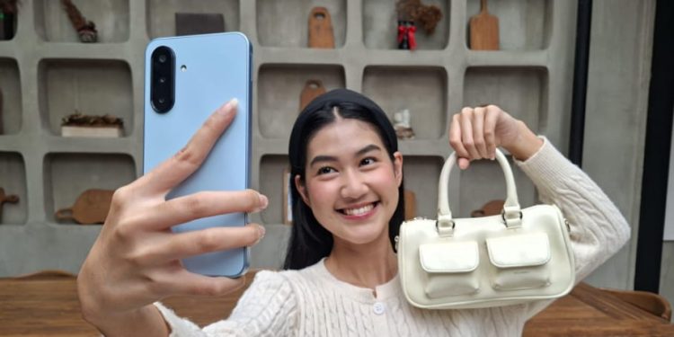 Samsung Hadirkan Galaxy A17, Dengan Harga Mulai Rp2.999.000 Dukung Kreator Muda
