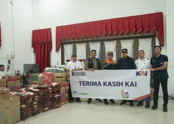 KAI Sumut Salurkan CSR Rp100 Juta untuk Korban Banjir di Sumut dan Aceh