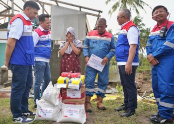 Dirut PGN Turun Langsung Serahkan Bantuan Bencana Aceh dan Sumatera Utara