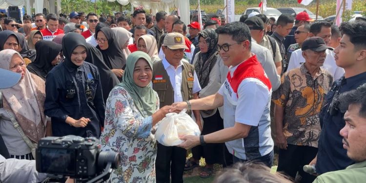 Pertamina Patra Niaga Regional Sumbagut Perkuat Pemulihan Huntara Ketapiang Bersama Direksi Pertamina dan DPR RI Komisi VI