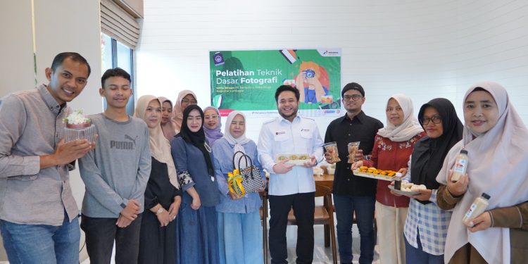 Pertamina Patra Niaga Sumbagut Bekali UMKM Binaan dengan Pelatihan Fotografi Produk
