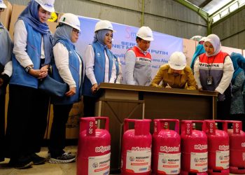 Pertamina dan SERUNI Serahkan Bantuan Sarana Air Bersih dan 1.577 Tabung Bright Gas Untuk Warga Terdampak Bencana di Kabupaten Pidie Jaya