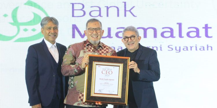 Direktur Utama Bank Muamalat Raih Penghargaan Best CEO 2025