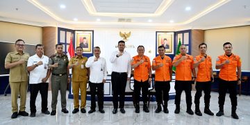 Gubernur Sumatera Utara Muhammad Bobby Afif Nasution Terima Penghargaan Dari Badan Nasional Pencarian dan Pertolongan