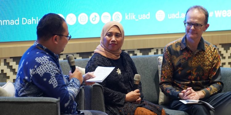 Universitas Ahmad Dahlan Terima Kunjungan Duta Besar Inggris, Bahas Transisi Energi Berkeadilan