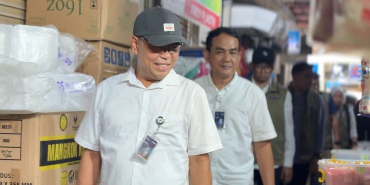 Wakil Dirut Bulog Tinjau Penyaluran Bantuan Pangan dan Ketersediaan Pasokan di Medan