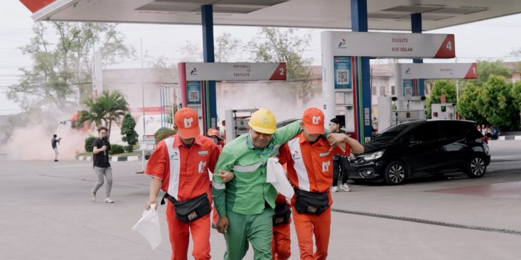 Pertamina Patra Niaga Regional Sumbagut Beri Simulasi Penanggulangan Keadaan Darurat SPBU di Aceh Besar Untuk Tingkatkan Kesiapsiagaan Tanggap Darurat