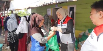 Pertamina Patra Niaga Regional Sumbagut Gelar Pemeriksaan Kesehatan Gratis Bagi Masyarakat Terdampak Banjir di Padang