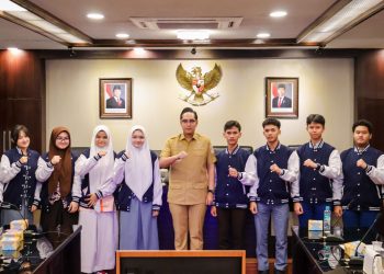 Wali Kota Medan Rico Waas Lepas 10 Siswa Program Pertukaran Pelajar ke Ipoh Malaysia