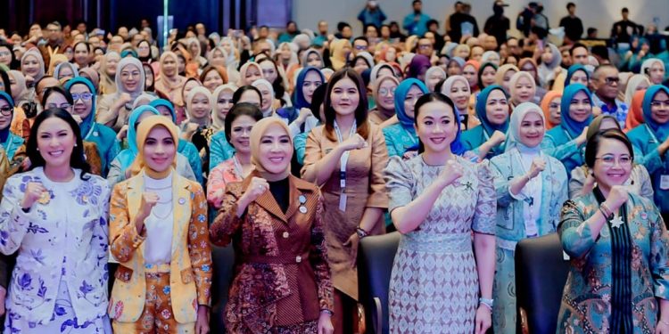 Kahiyang Ayu Hadiri Rakor Penguatan Tata Kelola Dekranasda, TP PKK, dan Posyandu di Jakarta