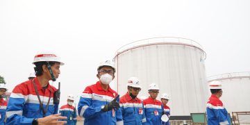 Pertamina Patra Niaga Regional Sumbagut Perkuat Keandalan Operasional di Riau, Wakil Direktur Utama Tinjau Fuel Terminal Sei Siak