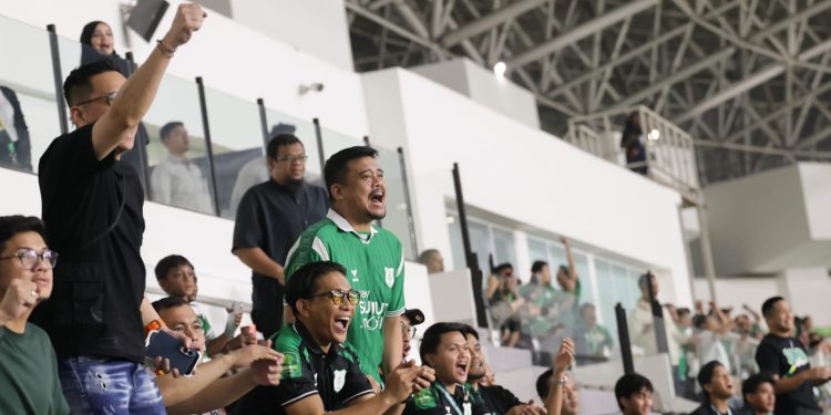 Gubernur Sumut Bobby Nasution Optimistis Ayam Kinantan Menuju ke Super League, PSMS Tekuk PSIS 2-1